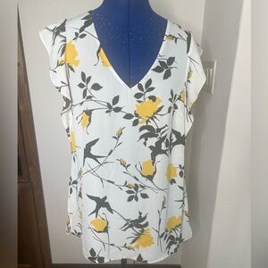 CAbi Gray Sleeveless Graphic Blouse